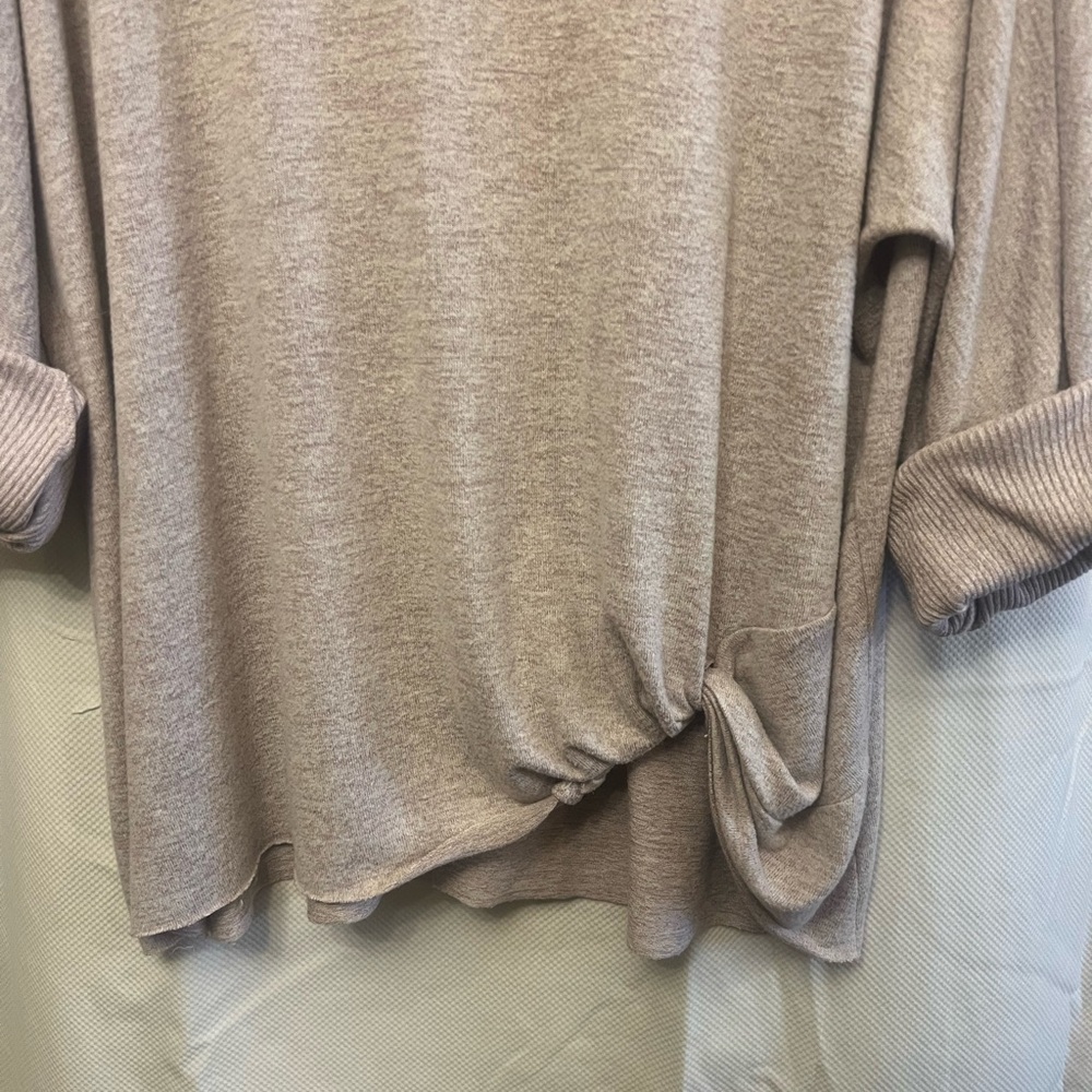 Bold elements sweater - Picture 3 of 5